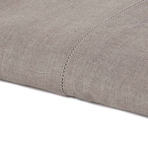 Cavaillon Tablecloth natural, 100% linen | URBANARA napkins