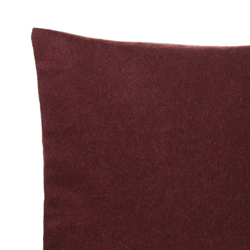 Bordeaux red Arica Kissenhülle | Home & Living inspiration | URBANARA