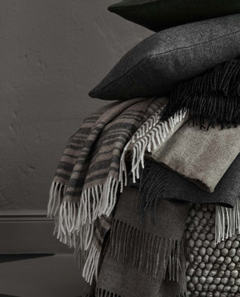 Oroya Alpaca Blanket dark brown, 50% alpaca wool & 50% merino wool