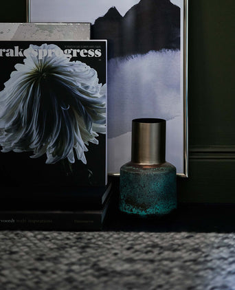 Dapoli Vase brass & turquoise, 100% metal
