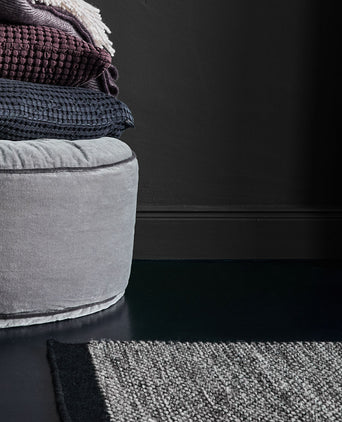 Odis rug, grey green & black, 87% new wool & 9% cotton & 4% polyester