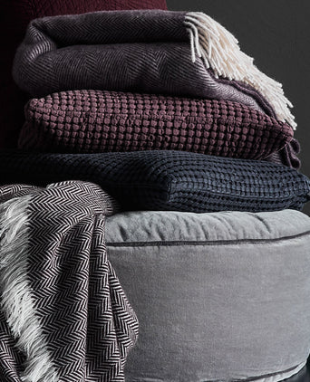 Veiros Sao Cushion charcoal, 100% cotton