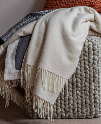 Almora Blanket off-white, 50% cashmere wool & 50% wool