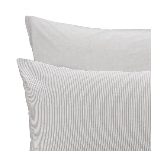 Izeda Bed Linen light grey & white, 100% cotton | URBANARA percale bedding