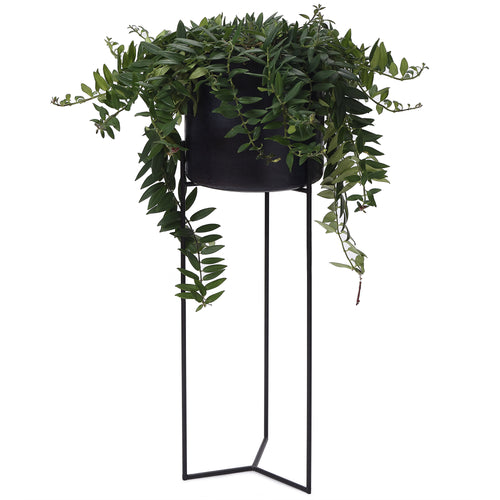Baradi Flowerpot Stand in black | Home & Living inspiration | URBANARA