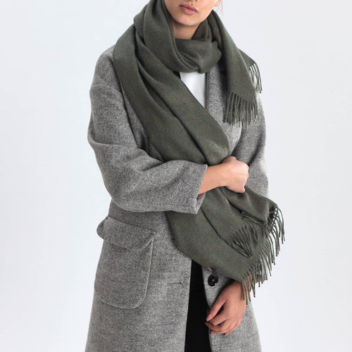 Limon scarf, moss green, 100% baby alpaca wool | URBANARA hats & scarves