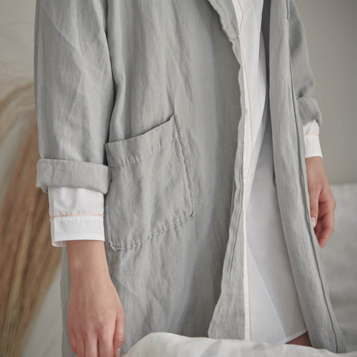 Antero Bathrobe light grey, 55% cotton & 45% linen | URBANARA bathrobes
