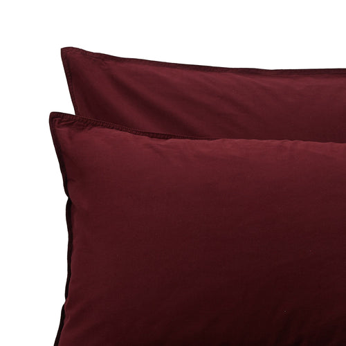 Bordeaux red Luz Bettdeckenbezug | Home & Living inspiration | URBANARA