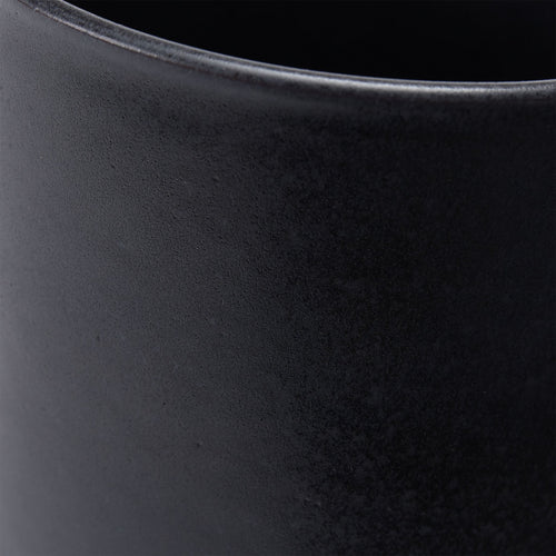 Malhou Vase in black | Home & Living inspiration | URBANARA