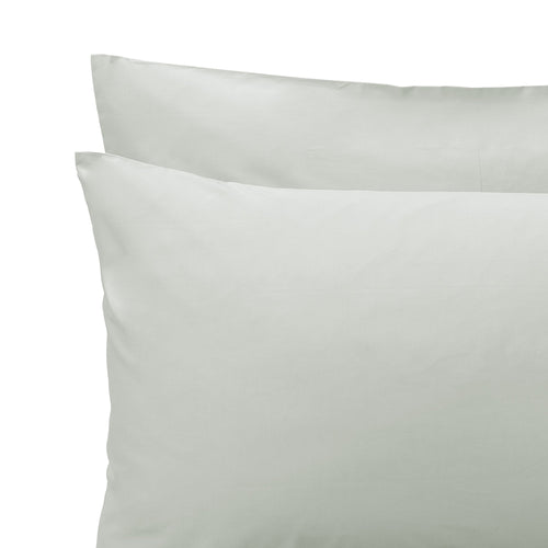 Manteigas Percale Pillowcase aloe green, 100% organic cotton | URBANARA percale bedding