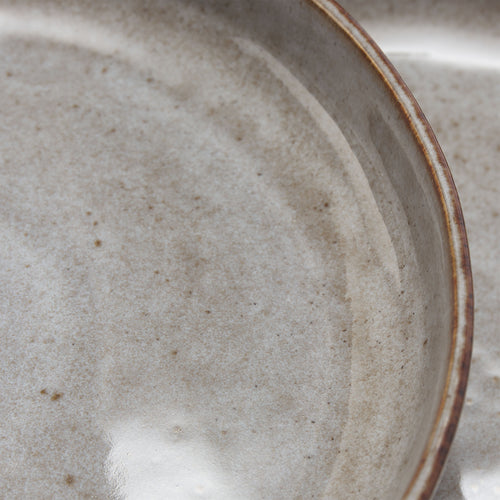 Montijo Plate [Light grey/Brown]