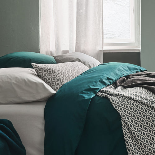 Grey & White Viana Kissenhülle | Home & Living inspiration | URBANARA