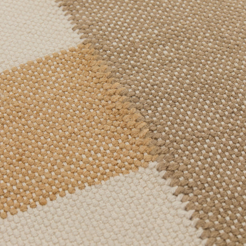 Rug Odala Straw & Natural white, 100% Recycled PET | URBANARA Outdoor Accessories