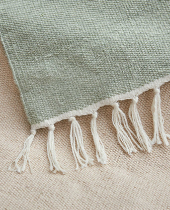 Runner Tumla Pistachio & Natural white & Natural, 100% Recycled PET