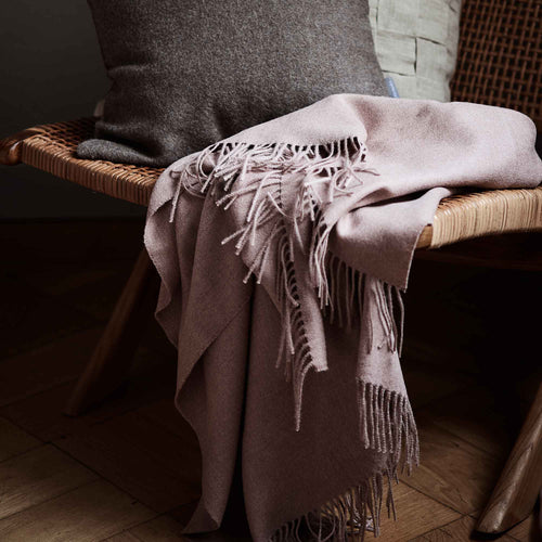 Dusty pink Arica Decke | Home & Living inspiration | URBANARA