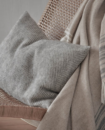 Gotland Cushion grey & cream, 100% wool & 100% linen