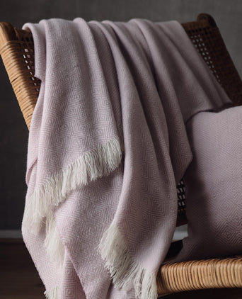 Uyuni Cashmere Blanket powder pink & cream, 100% cashmere wool