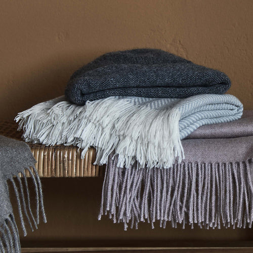 Nerva scarf, light grey & cream, 100% cashmere wool |High quality homewares