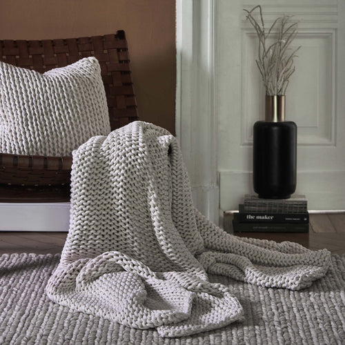Off-White melange Neiva Decke | Home & Living inspiration | URBANARA