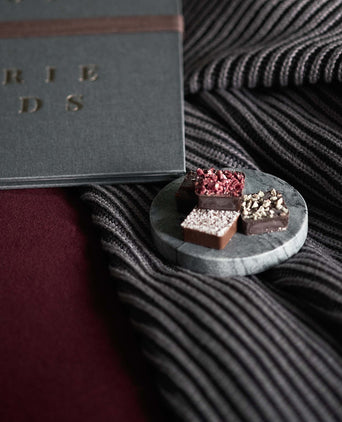 Diu coaster, black, 100% marble