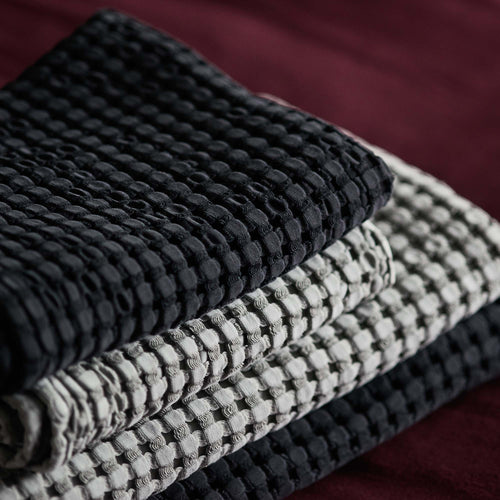 Light grey Veiros Handtuch | Home & Living inspiration | URBANARA