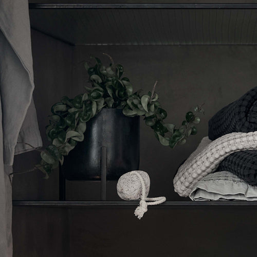 Zaroli Planter in black | Home & Living inspiration | URBANARA