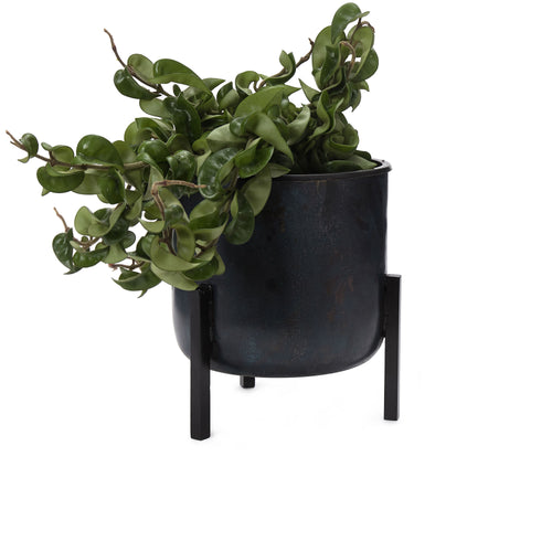 Zaroli Planter black, 100% metal | URBANARA living accessories