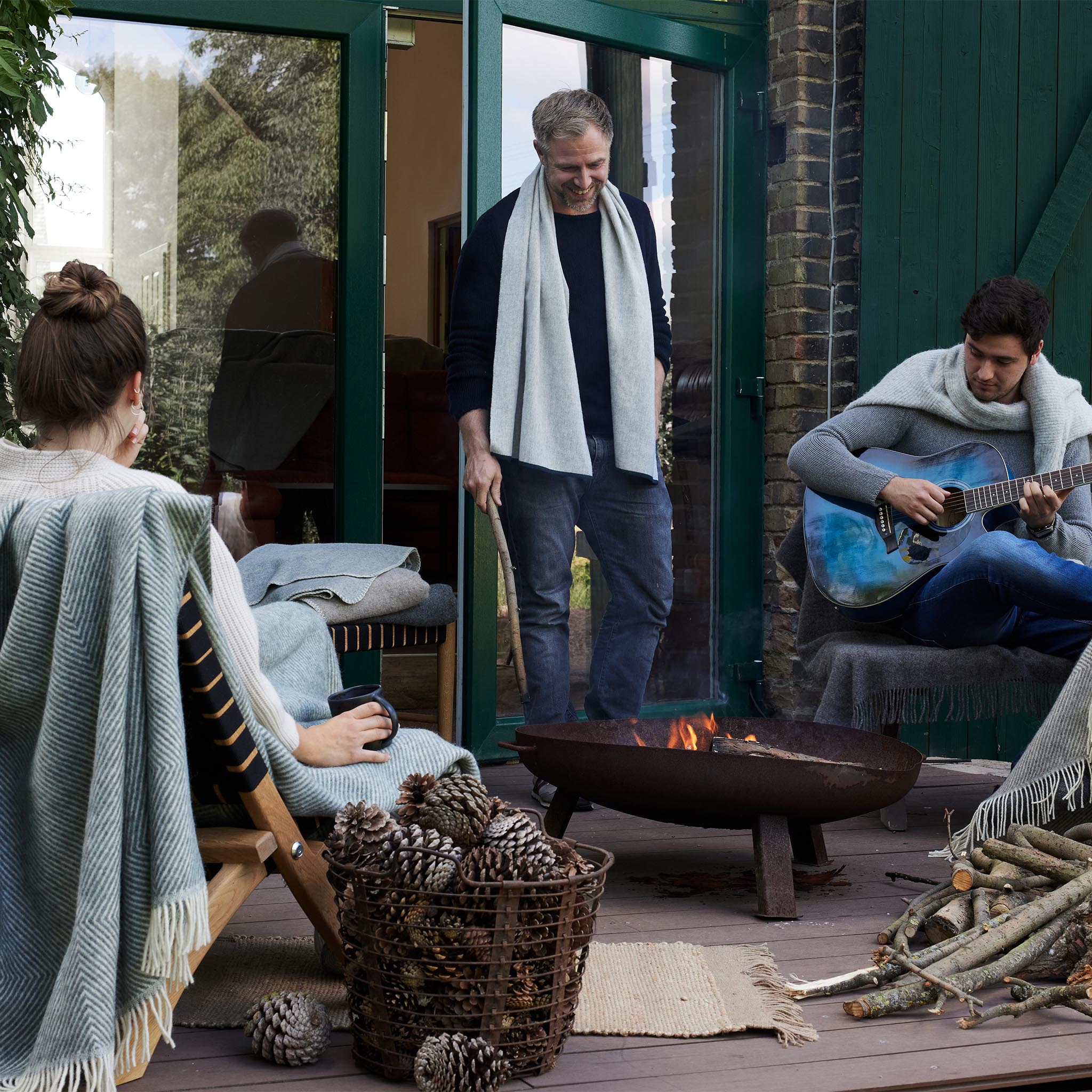 Alxa Cashmere Merino Scarf, Light grey & Teal URBANARA